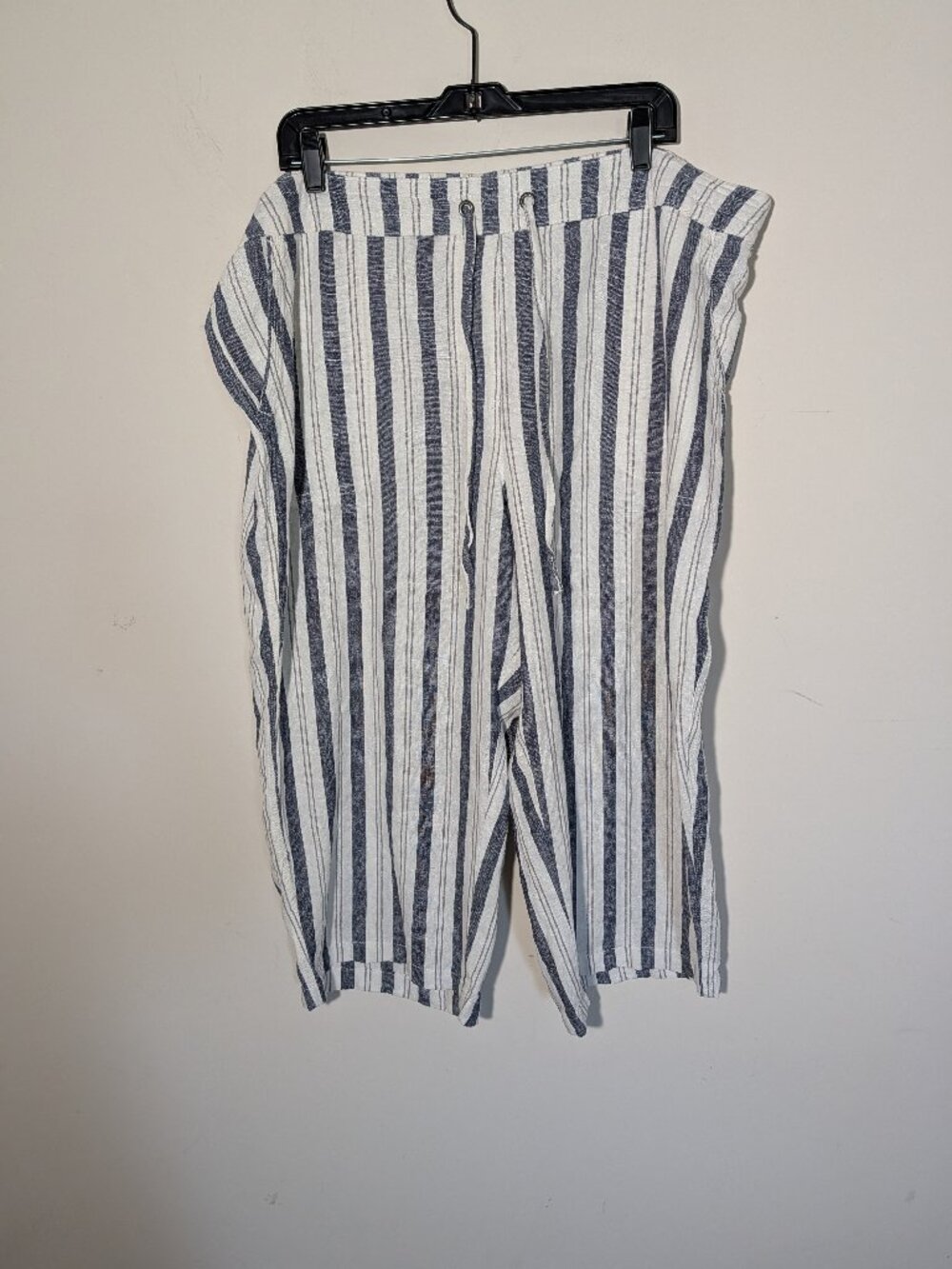 Per Se Linen Viscose Blend Stripe Capri Pull On Pants Sz 2X Cream Grey